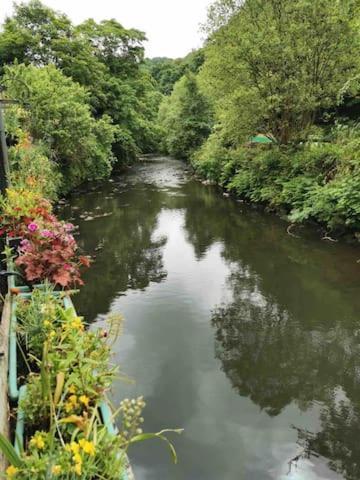 Beautiful Riverside Home, Hebden Bridge, Woodland Views, Sleeps 2 - 9 Exterior foto