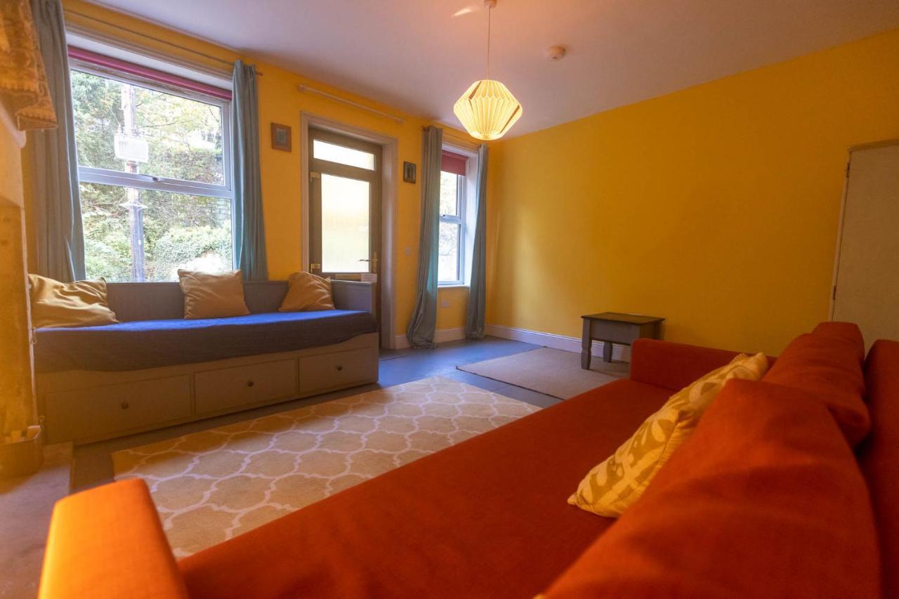 Beautiful Riverside Home, Hebden Bridge, Woodland Views, Sleeps 2 - 9 Exterior foto
